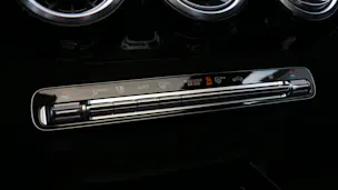MERCEDES-BENZ GLA 250 e 8G-DCT