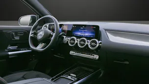 MERCEDES-BENZ GLA 250 e 8G-DCT