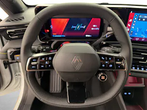 RENAULT R4 E-Tech Comfort Range iconic