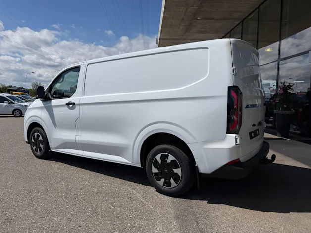 Ford Transit Custom Van 320 L1H1 65kWh Trend