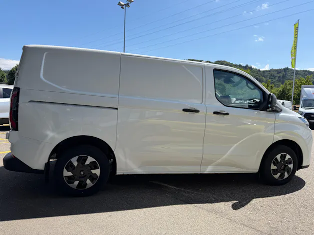 Ford Transit Custom Van 320 L1H1 65kWh Trend