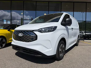Ford Transit Custom Van 320 L1H1 65kWh Trend