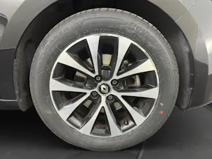 RENAULT Clio 1.6 E-Tech Intens