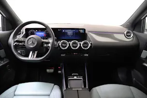 MERCEDES-BENZ GLA 200 7G-DCT