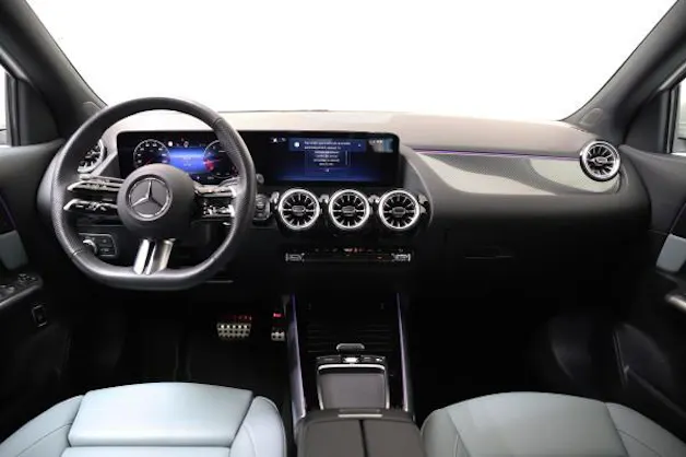 Mercedes-Benz GLA 200 7G-DCT