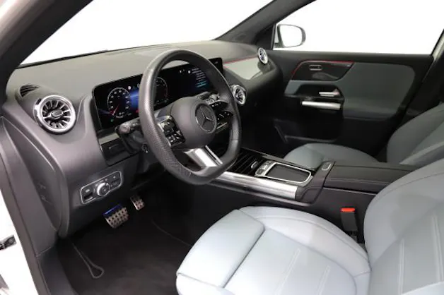 Mercedes-Benz GLA 200 7G-DCT
