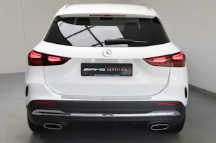 MERCEDES-BENZ GLA 200 7G-DCT