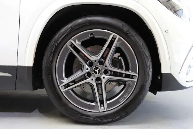 Mercedes-Benz GLA 200 7G-DCT