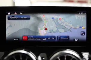 MERCEDES-BENZ GLA 200 7G-DCT