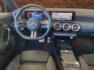 MERCEDES-BENZ CLA 220 4Matic 8G-DCT