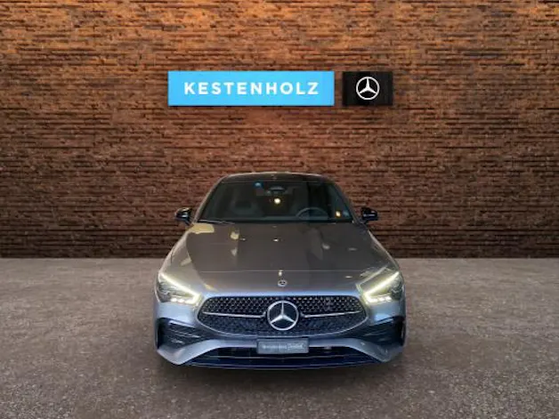 Mercedes-Benz CLA 220 4Matic 8G-DCT