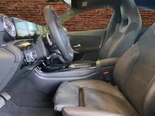 MERCEDES-BENZ CLA 220 4Matic 8G-DCT
