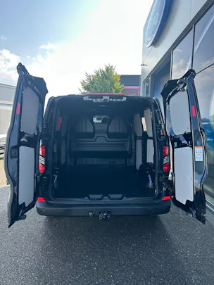FORD Transit Custom Van 320 L1 2.0 EcoBl Trend/136CV/Aut.