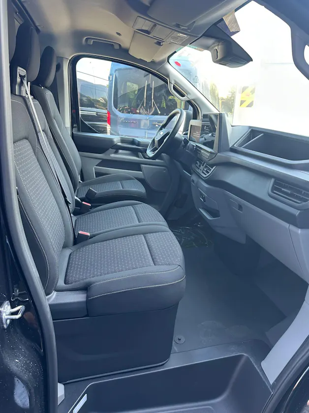 FORD Transit Custom Van 320 L1 2.0 EcoBl Trend/136CV/Aut.