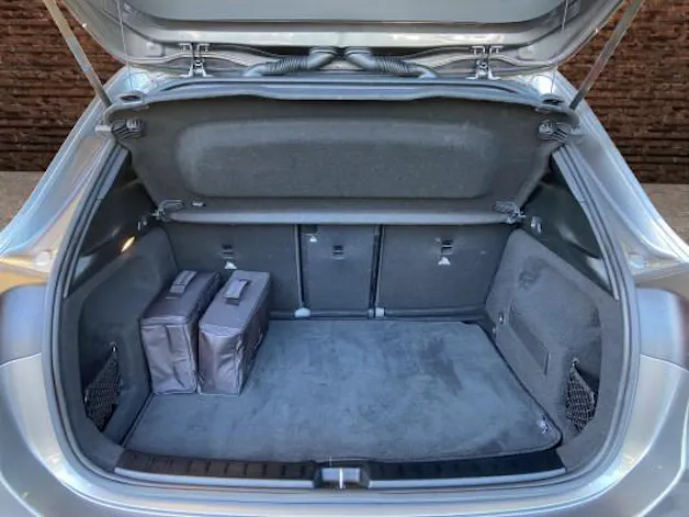 Mercedes-Benz GLA 250e AMG Line 8G-DCT