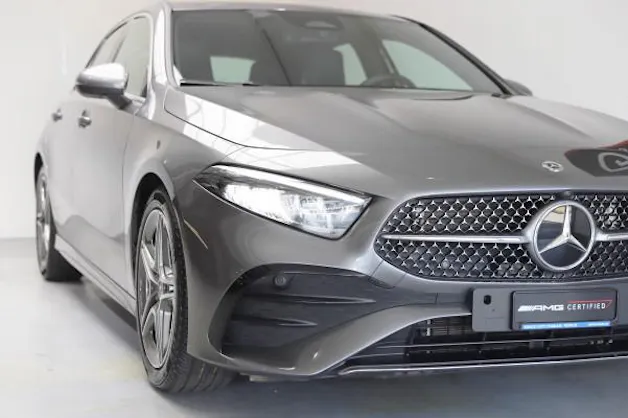 MERCEDES-BENZ A 180