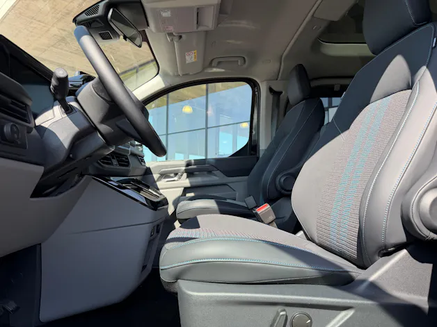 Ford Tourneo Bus 320 L1H1 Sport Automat 4x4