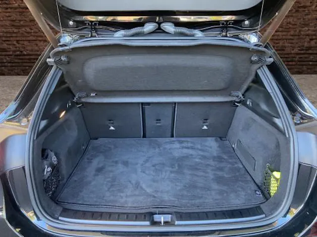 Mercedes-Benz EQA 300 AMG Line 4Matic