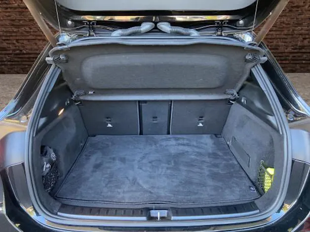 Mercedes-Benz EQA 300 AMG Line 4Matic