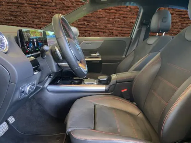 Mercedes-Benz EQA 300 AMG Line 4Matic