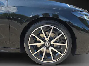 MERCEDES-BENZ CLA 220 8G-DCT 4Matic