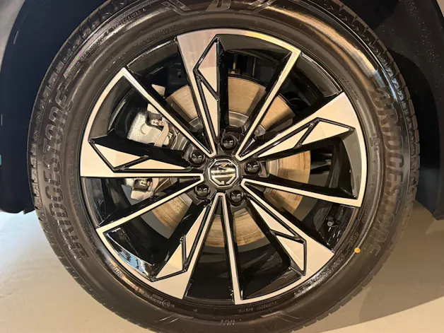 MG HS 1.5 T HEV Luxury