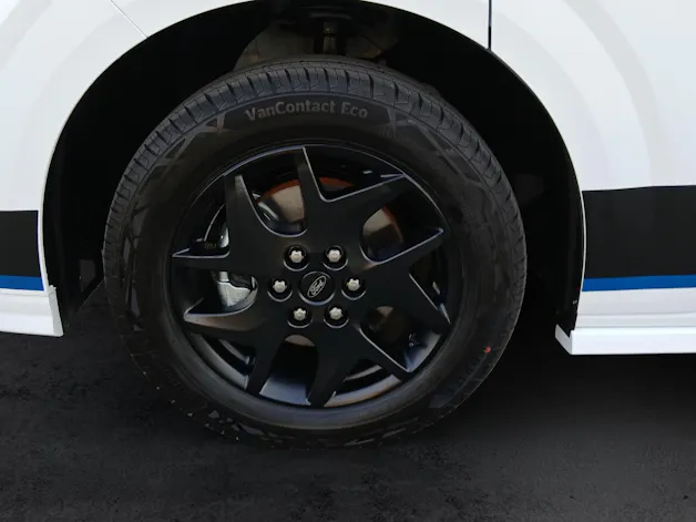 Ford Tourneo Custom Bus 320 L1 2.0 EcoBlue 170 Sport 4x4