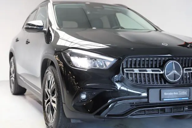 Mercedes-Benz GLA 200 7G-DCT