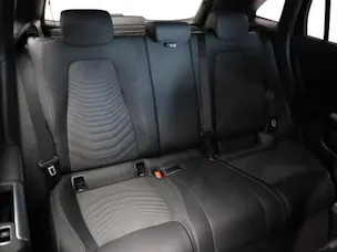 MERCEDES-BENZ GLA 200 7G-DCT
