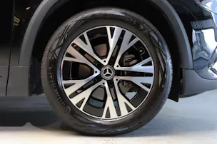 MERCEDES-BENZ GLA 200 7G-DCT