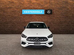 MERCEDES-BENZ GLA 200 7G-DCT