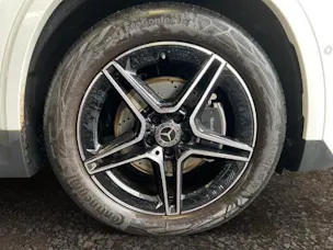 MERCEDES-BENZ GLA 200 7G-DCT