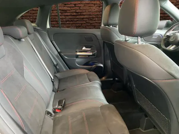 Mercedes-Benz GLA 200 7G-DCT