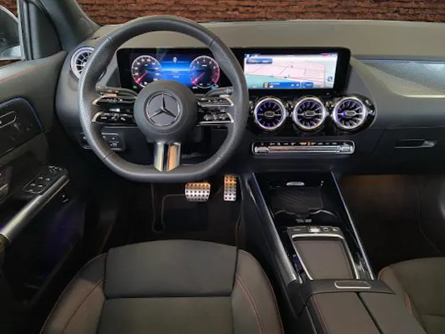 Mercedes-Benz GLA 200 7G-DCT