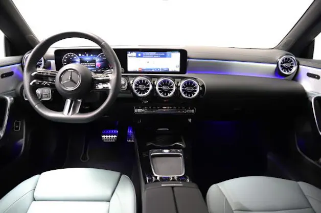 MERCEDES-BENZ CLA SB 200 7G-DCT
