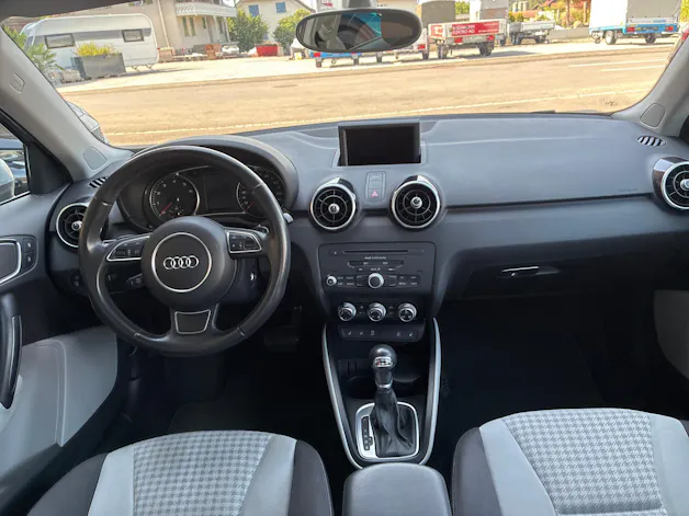 Audi A1 Sportback 1.4 TFSI Ambition S-tronic