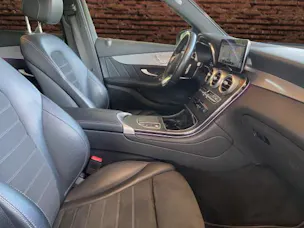 MERCEDES-BENZ GLC 200 AMG Line 4Matic