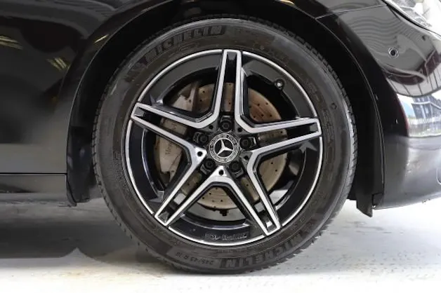 Mercedes-Benz E 220 d Swiss Star 4Matic