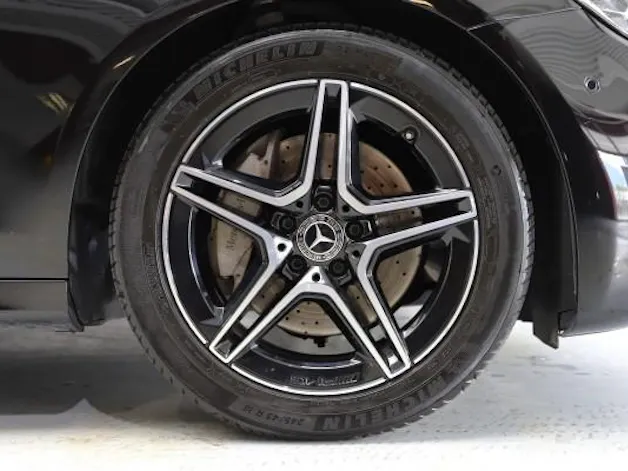 Mercedes-Benz E 220 d Swiss Star 4Matic