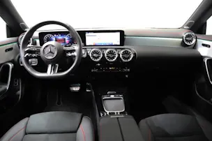 MERCEDES-BENZ CLA 180 7G-DCT