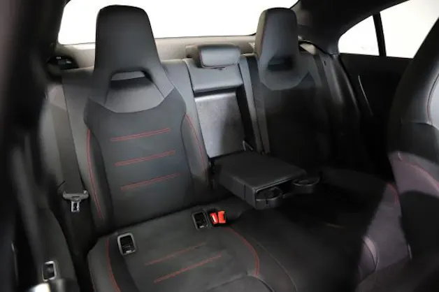 MERCEDES-BENZ CLA 180 7G-DCT