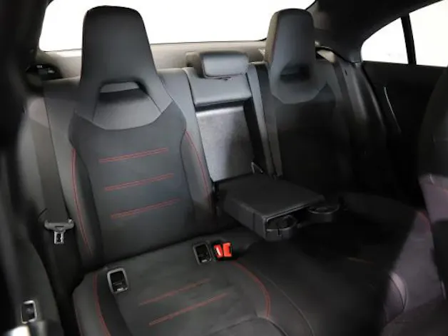 MERCEDES-BENZ CLA 180 7G-DCT