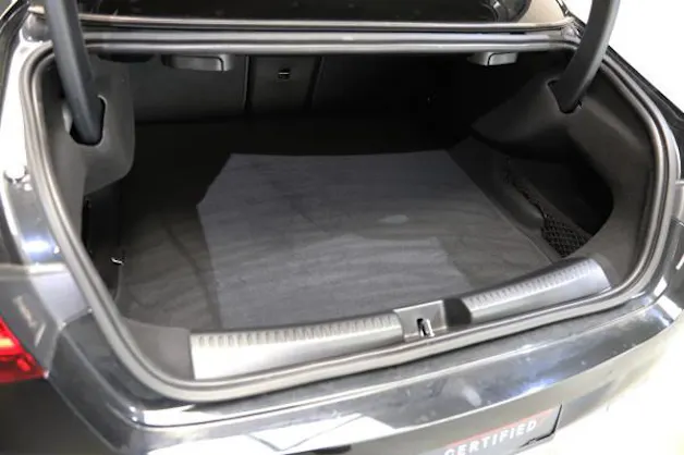 MERCEDES-BENZ CLA 180 7G-DCT