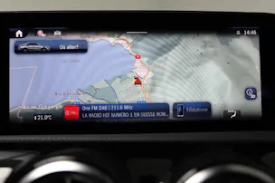 MERCEDES-BENZ CLA 180 7G-DCT
