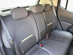 https://vehicle.imgix.net/4416225/1c0b387d-e2c8-417d-bb1c-77e824cbcbf5.jpg