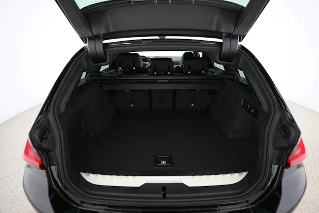 BMW 330e xDrive SAG Touring