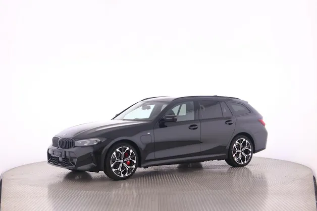 BMW 330e xDrive SAG Touring