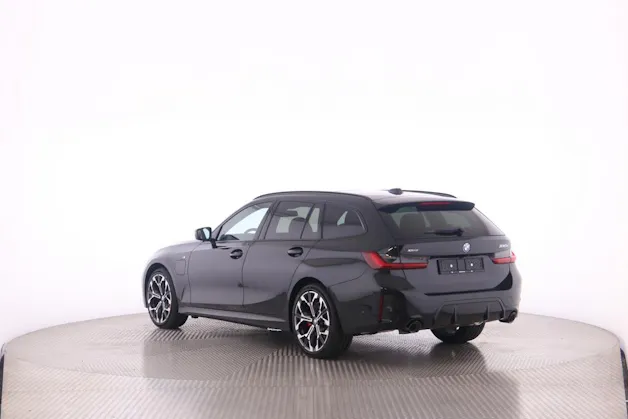 BMW 330e xDrive SAG Touring