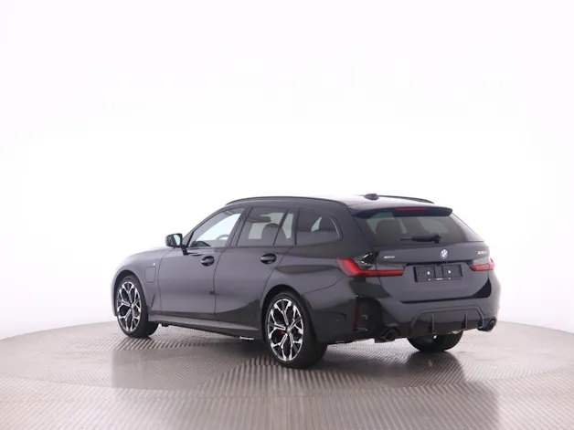 BMW 330e xDrive SAG Touring