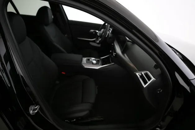 BMW 330e xDrive SAG Touring